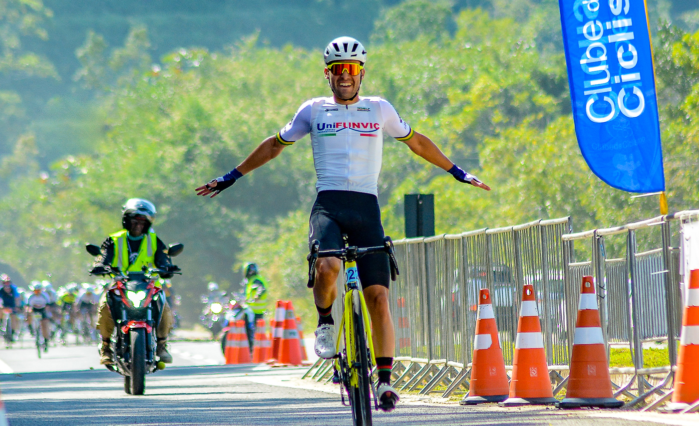 Igor Molina lidera ranking nacional de ciclismo de estrada · Pindamonhangaba Cycling Team