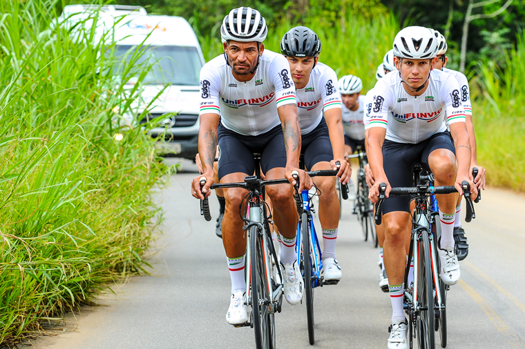 Equipe disputa o L’Étape Brasil by Tour de France · Pindamonhangaba Cycling Team