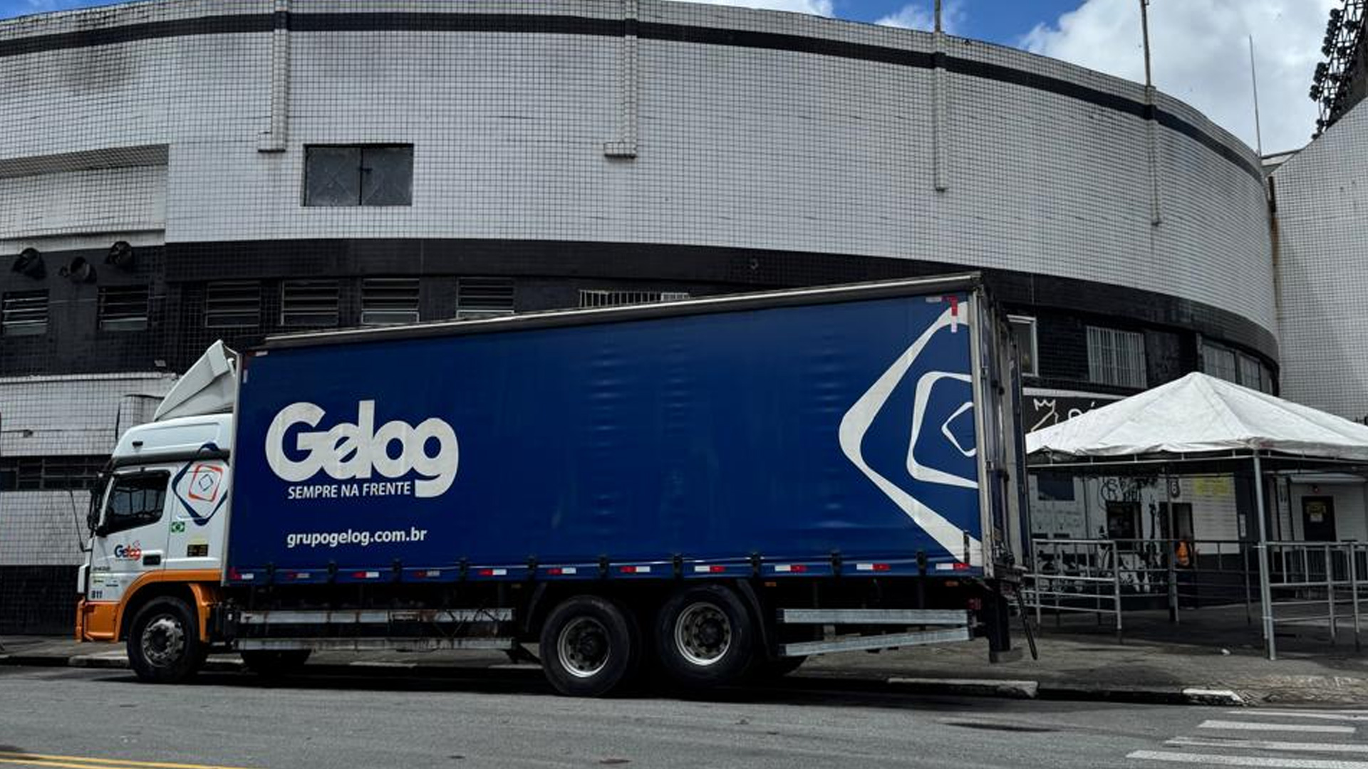 Natal Sem Fome em Santos arrecada 15 toneladas de alimentos com apoio da Gelog na logística do evento