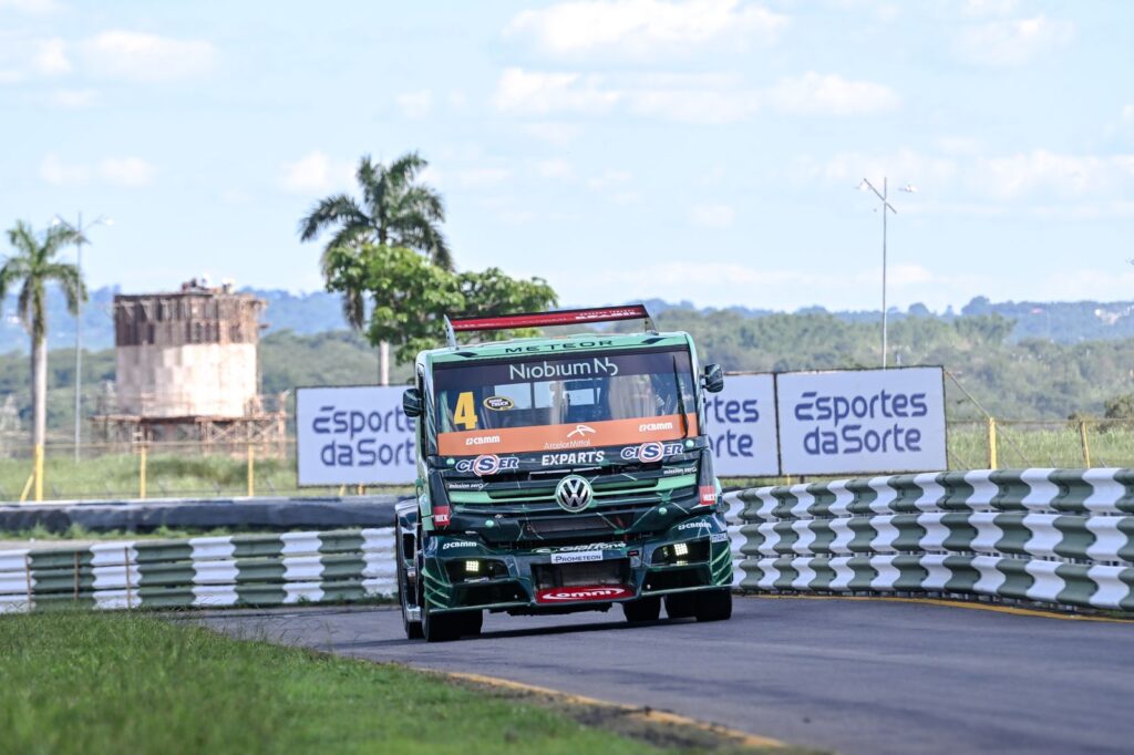 Giaffone e Bia mantêm domínio e lideram treino livre 3 – Copa Truck