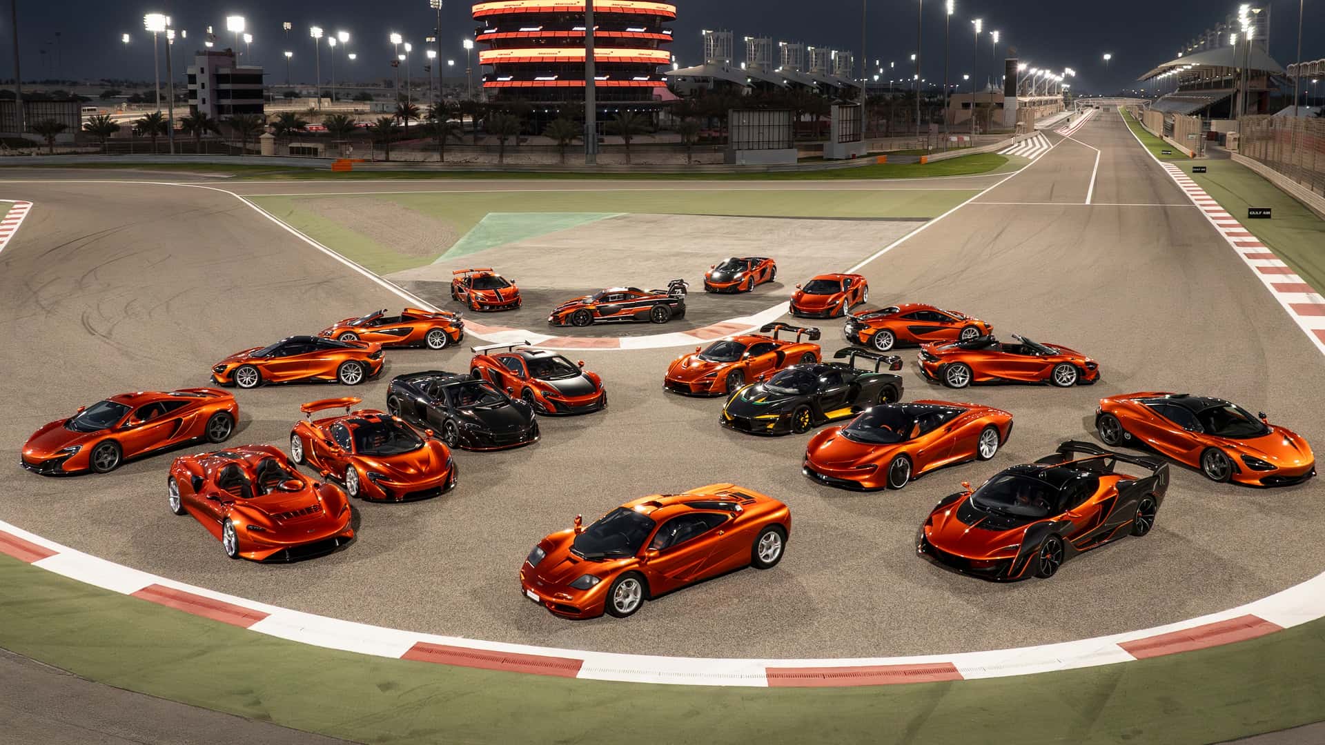 Prepare o bolso! A maior coleção de McLaren do mundo está à venda