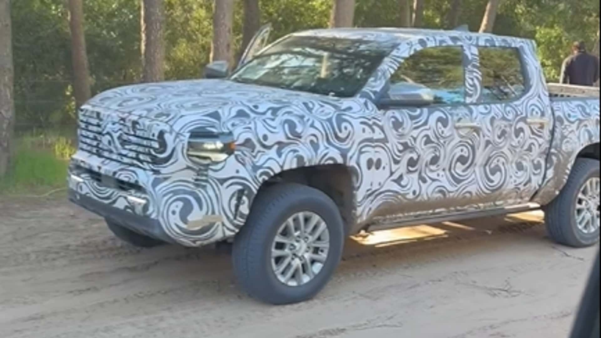 Por que a Toyota está testando a Tacoma híbrida na Argentina?