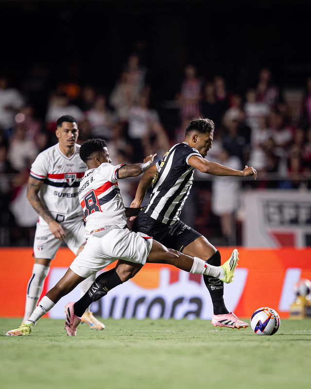 Santos FC enfrenta São Paulo em busca da primeira vitória no Brasileirão