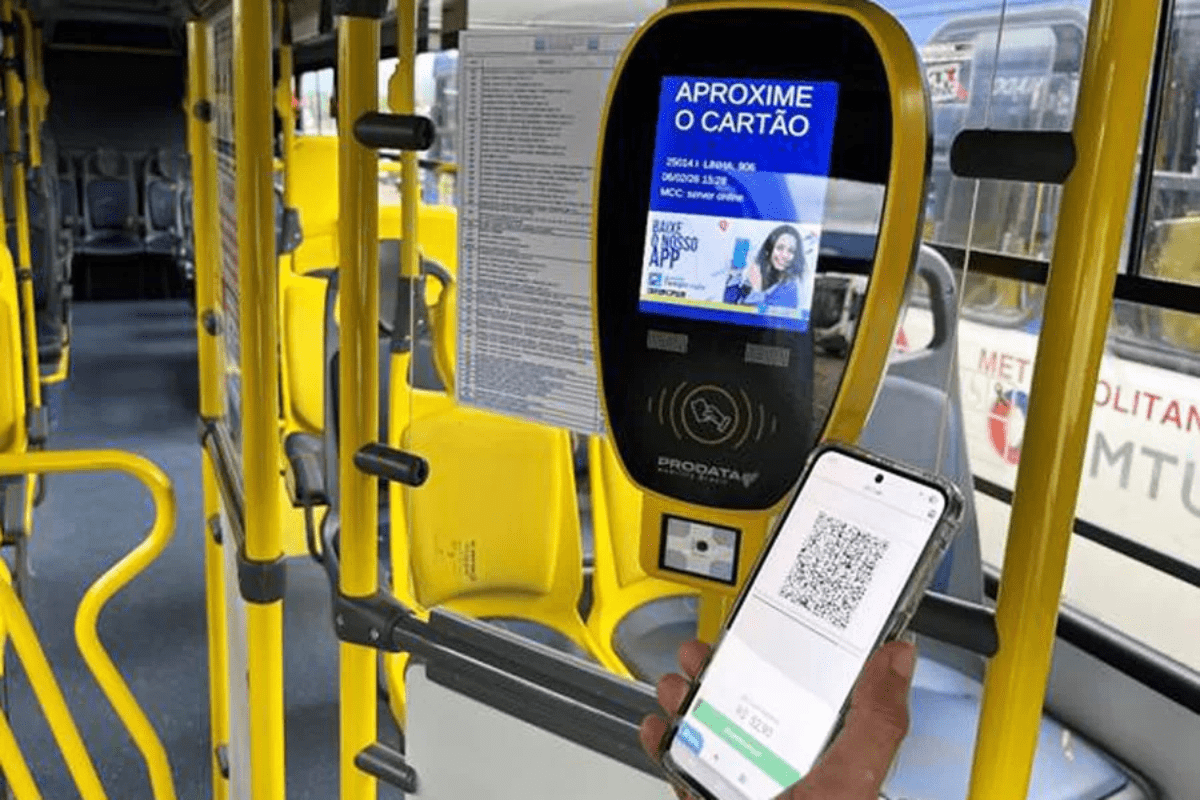 Ônibus e VLT na Baixada Santista agora aceitam Pix