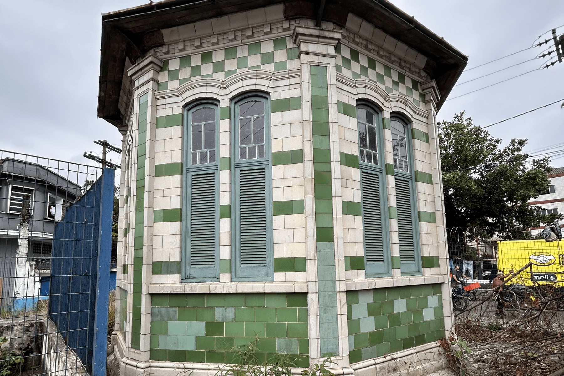 Estações elevatórias: as casinhas de Santos que guardam a história do saneamento