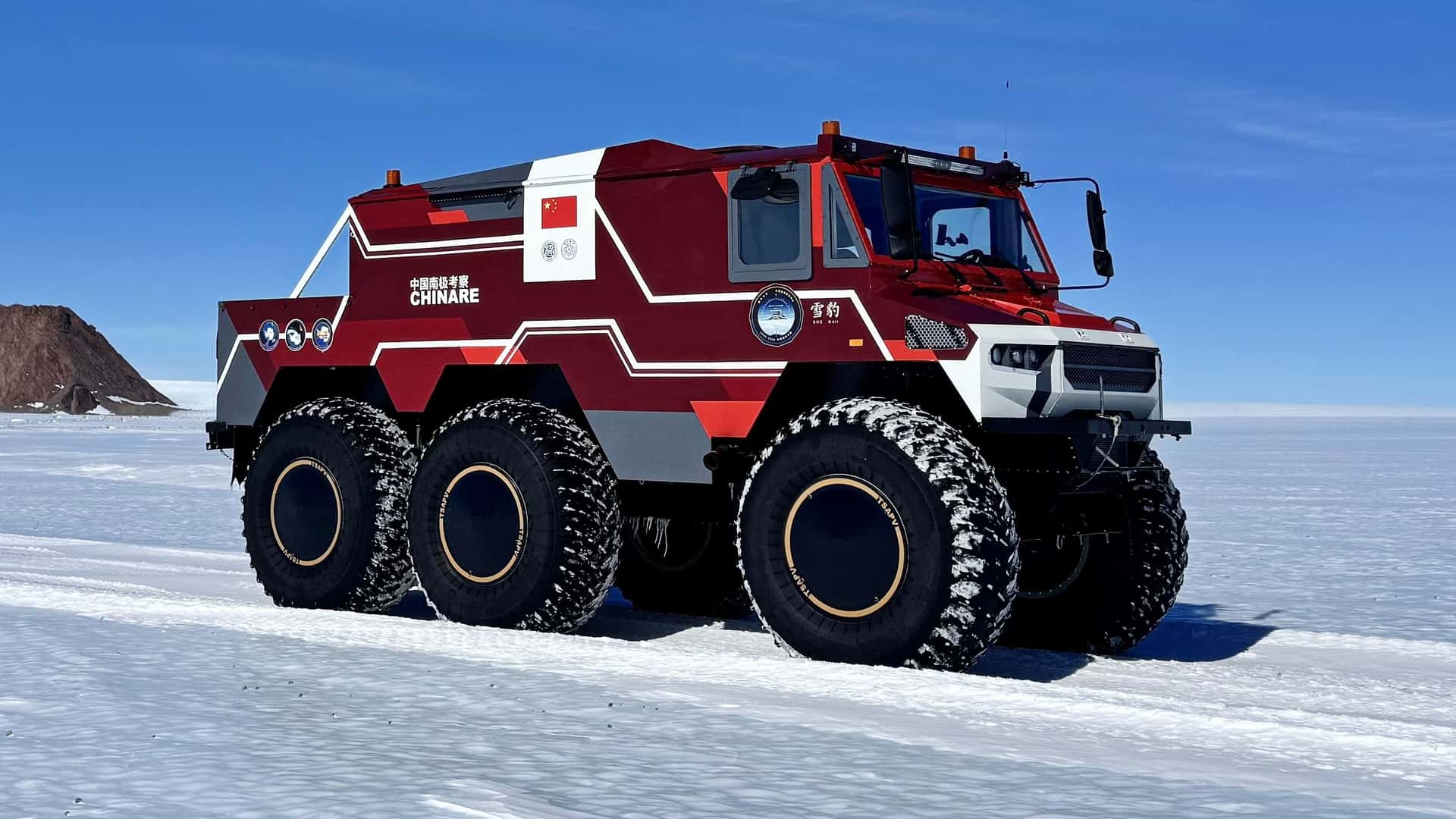 um chinês 6×6 se junta à fauna da Antártida