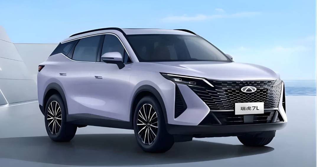 Omoda 7 vira Chery Tiggo 7L na China e estreia com visual quase idêntico