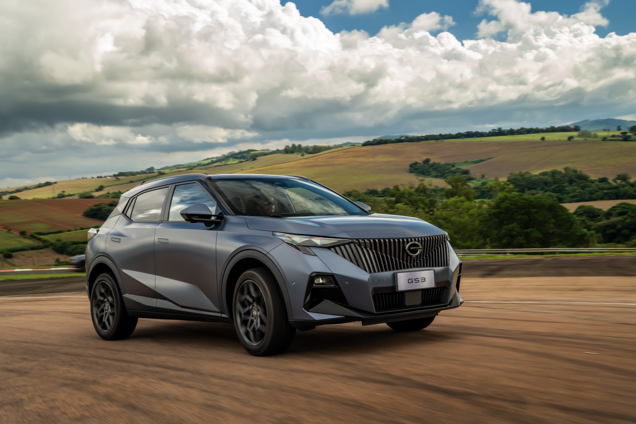 GAC GS3 aposta em preço agressivo para bater ‘campeões de venda’ como T-Cross e Creta; veja o teste