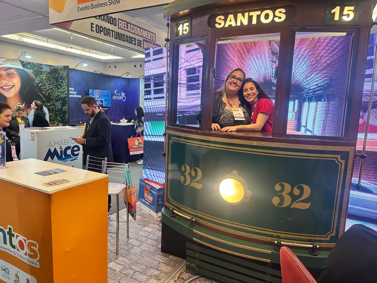 Santos marca presença na Feira EBS, em São Paulo, promovendo o destino como polo de eventos e negócios – Visite Santos
