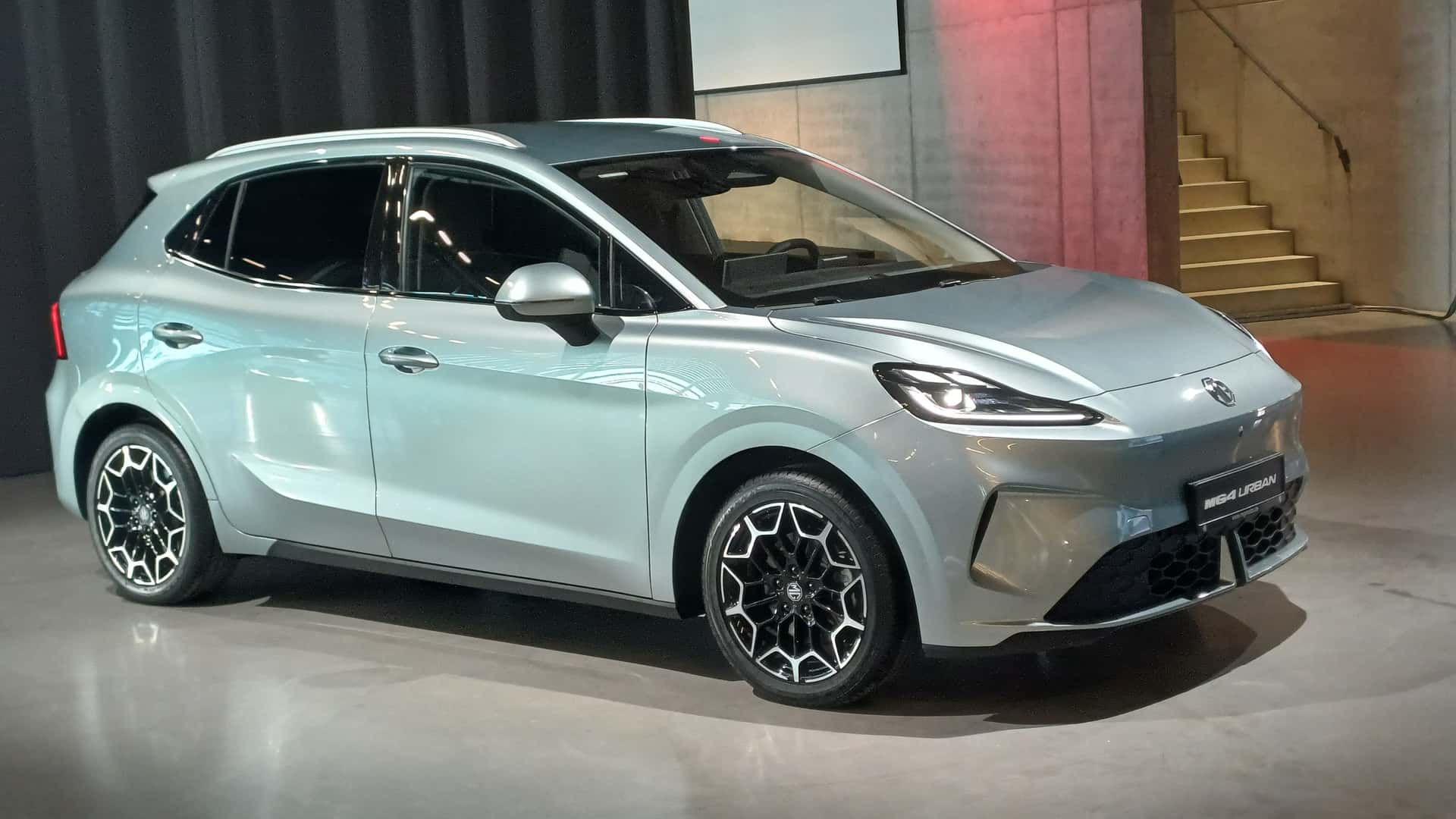 MG confirma MG4 Urban para o Brasil e mira Geely e BYD