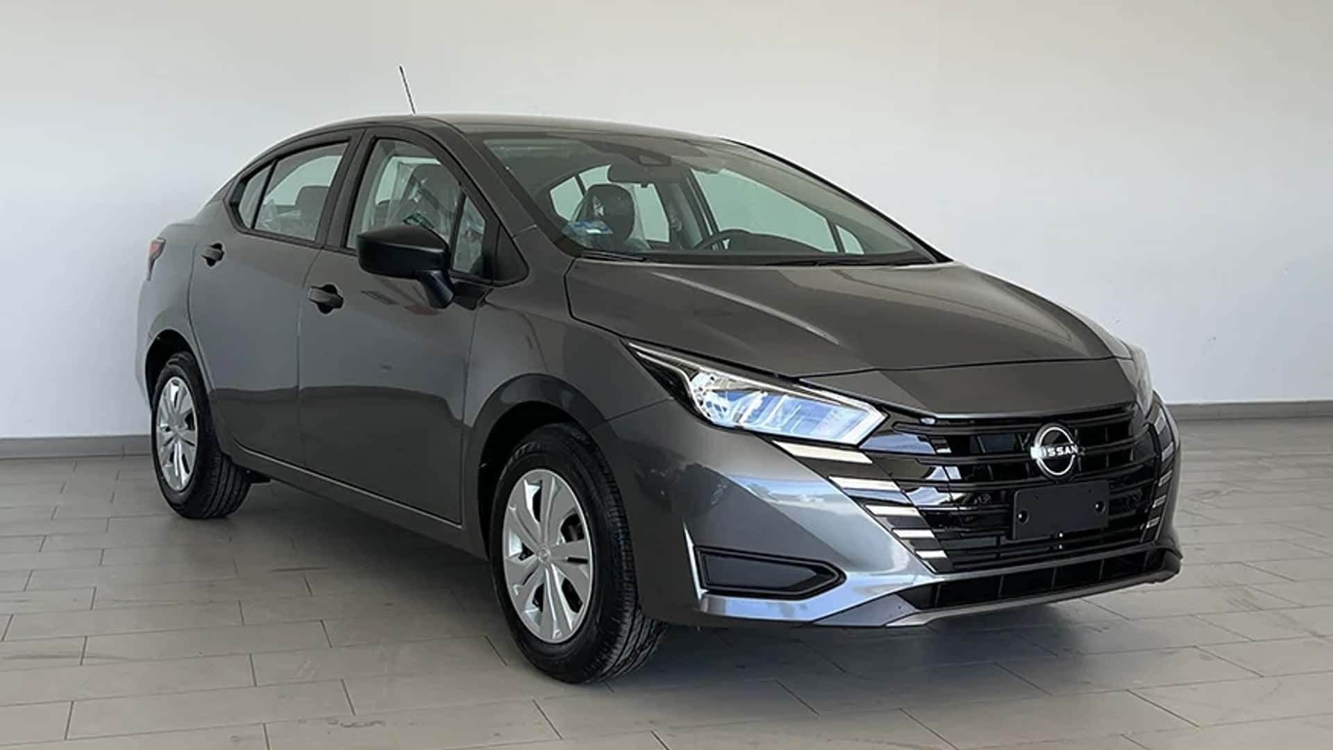 Lembra do V-Drive? Nissan ressuscita nome para o Versa antigo