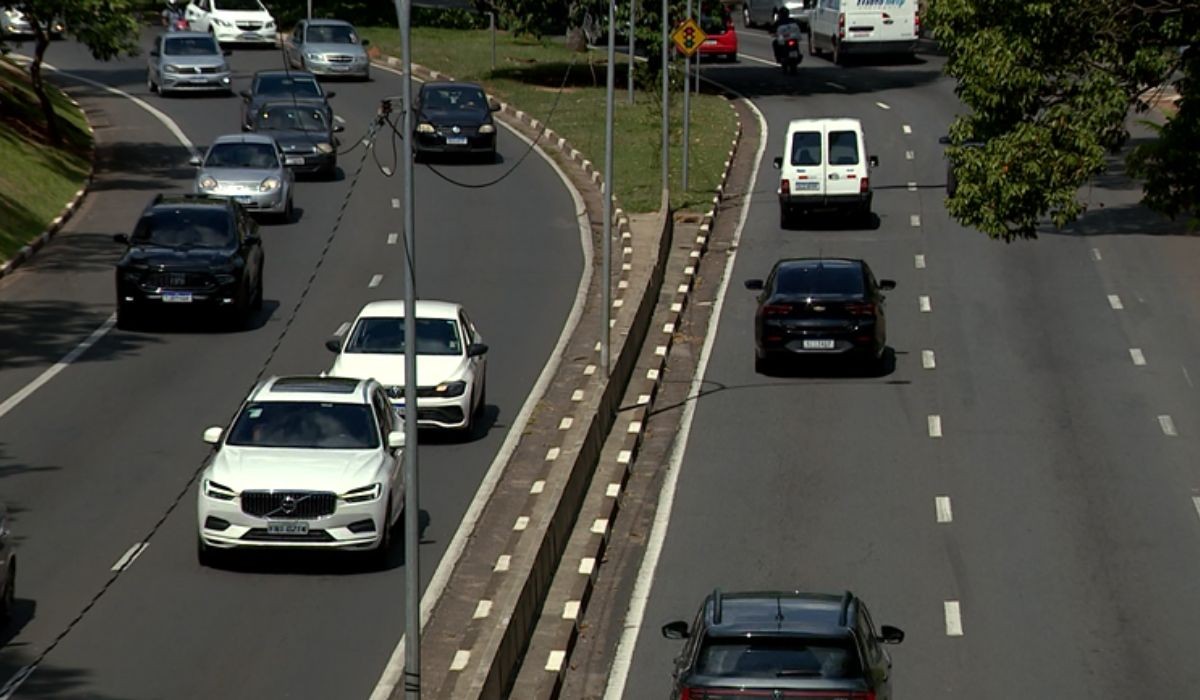 Vendas de veículos disparam e chegam a 270 mil em março