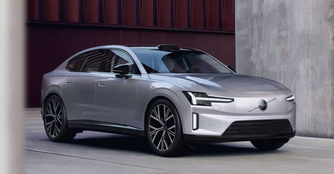 Volvo ES90 chega ao Brasil em agosto e marca o retorno da sueca aos sedãs
