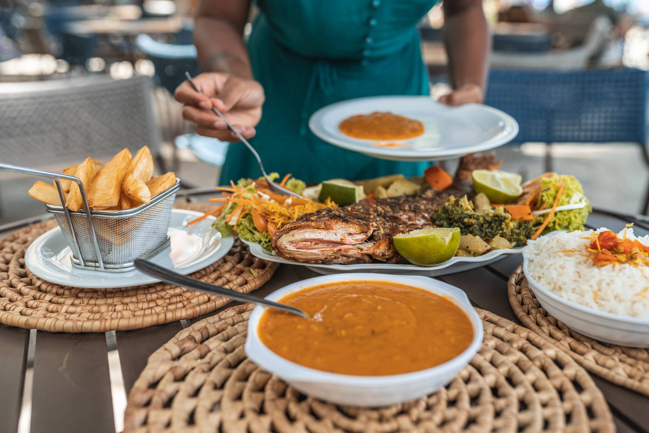 Comer bem e barato em Santos: 5 lugares que salvam o bolso sem passar vontade