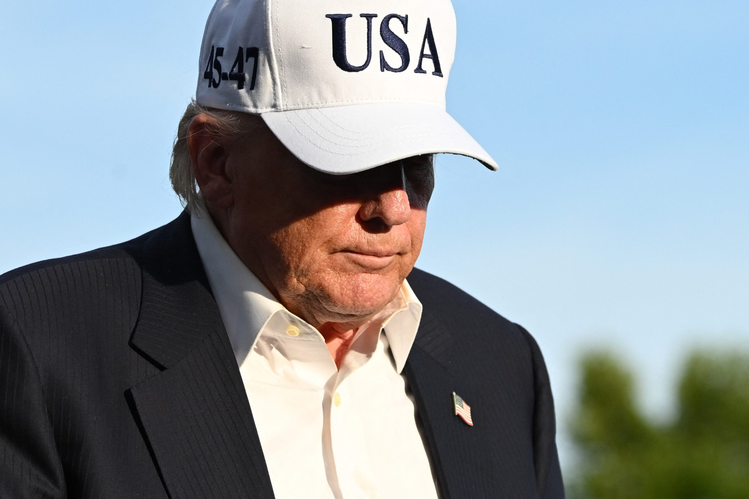 Trump diz que pode decidir até domingo sobre acordo com Irã: 'Ou chegamos a um bom acordo ou vou explodi-los em mil infernos'