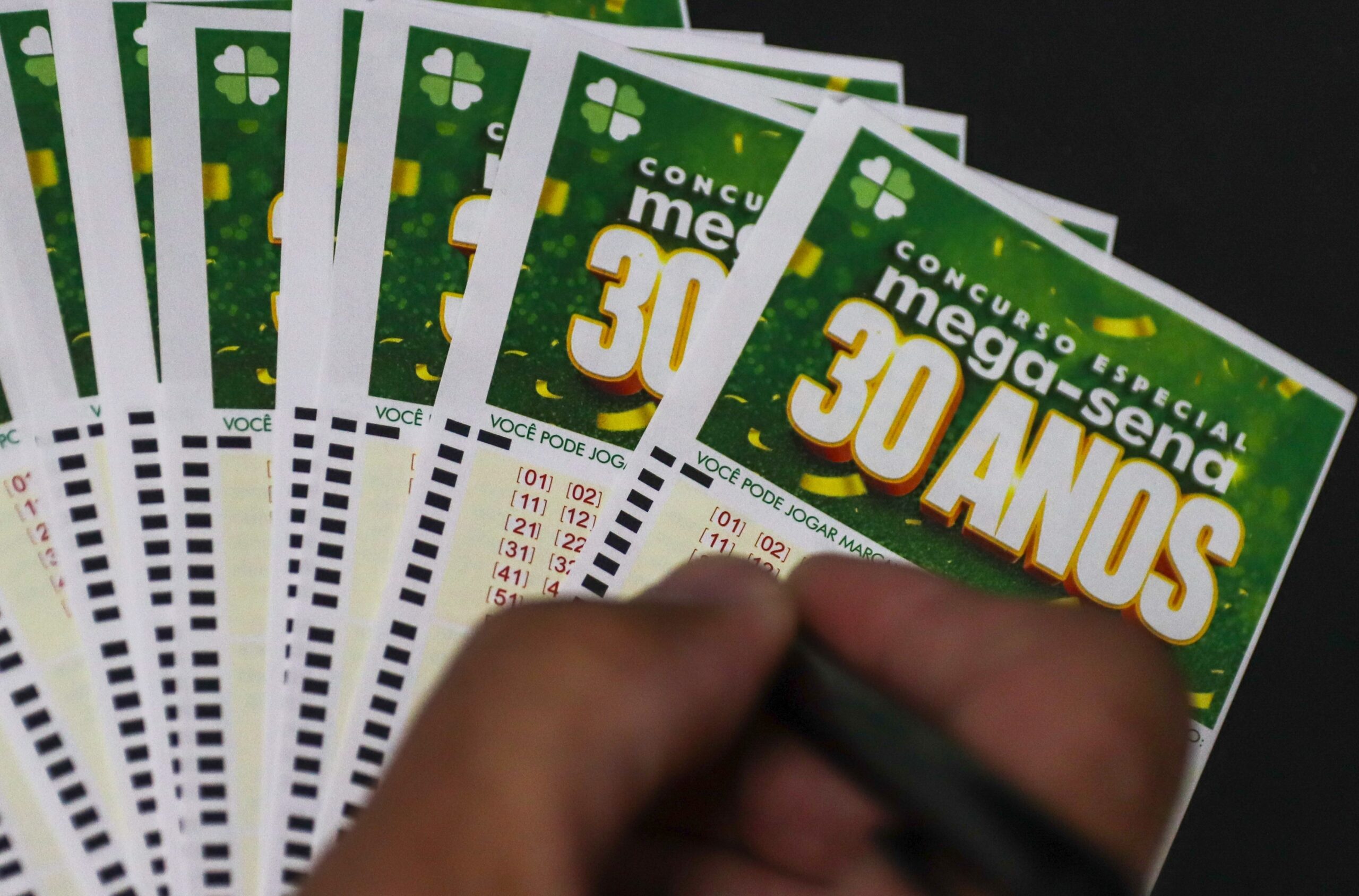 Mega-Sena 30 anos: prêmio especial de R$ 300 milhões será sorteado neste domingo (24); g1 transmite ao vivo