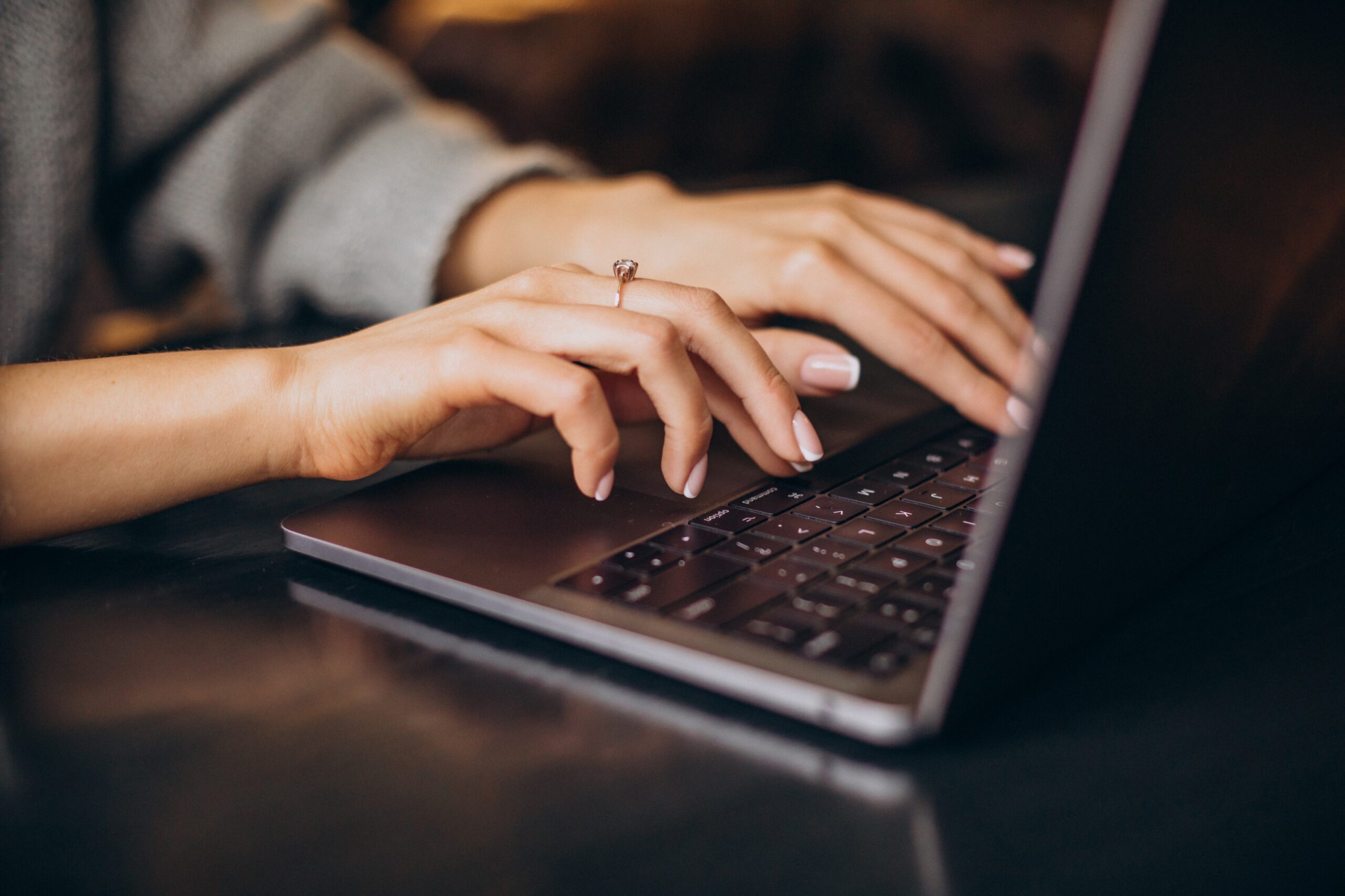 Prompt injection: como é feito 'código secreto' usado por advogadas para tentar sabotar processo