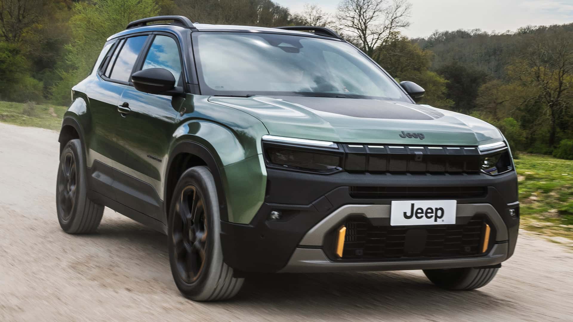 Jeep Avenger muda na Europa e antecipa melhorias para o Brasil