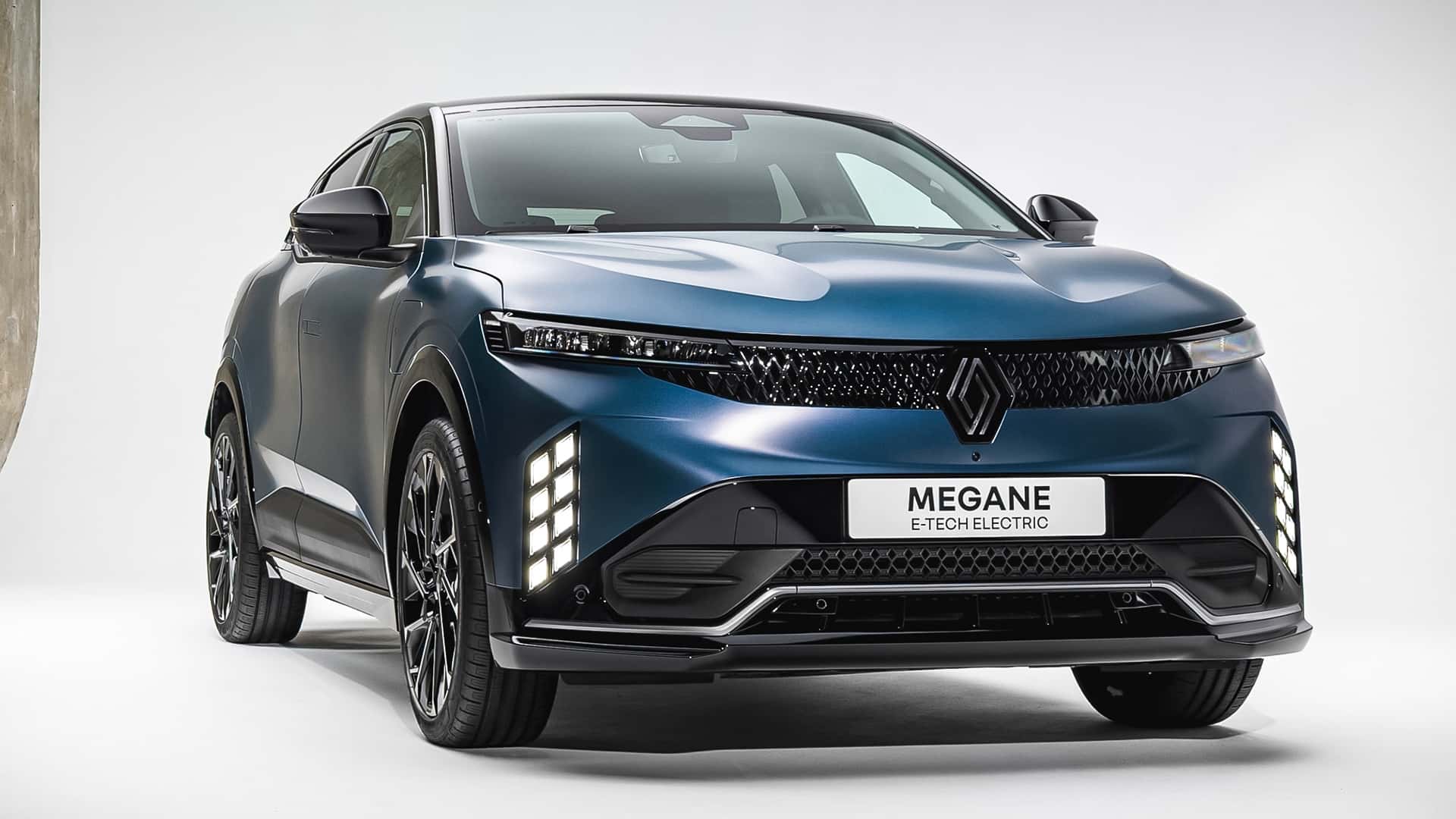 Novo Renault Megane E-Tech faz 500 km e tem cara de Clio