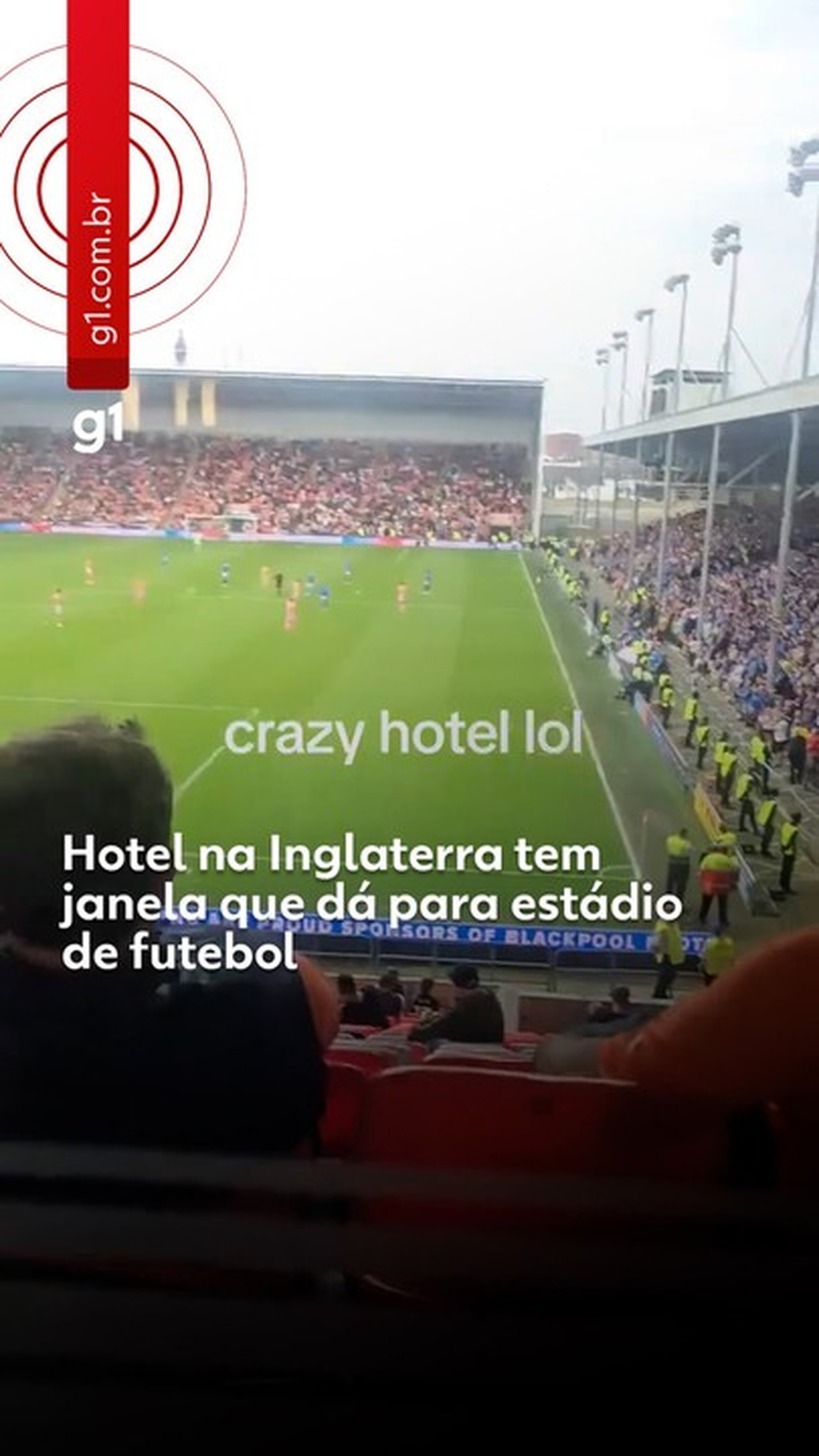 Hotel em estádio de futebol tem quartos com vista para o gramado