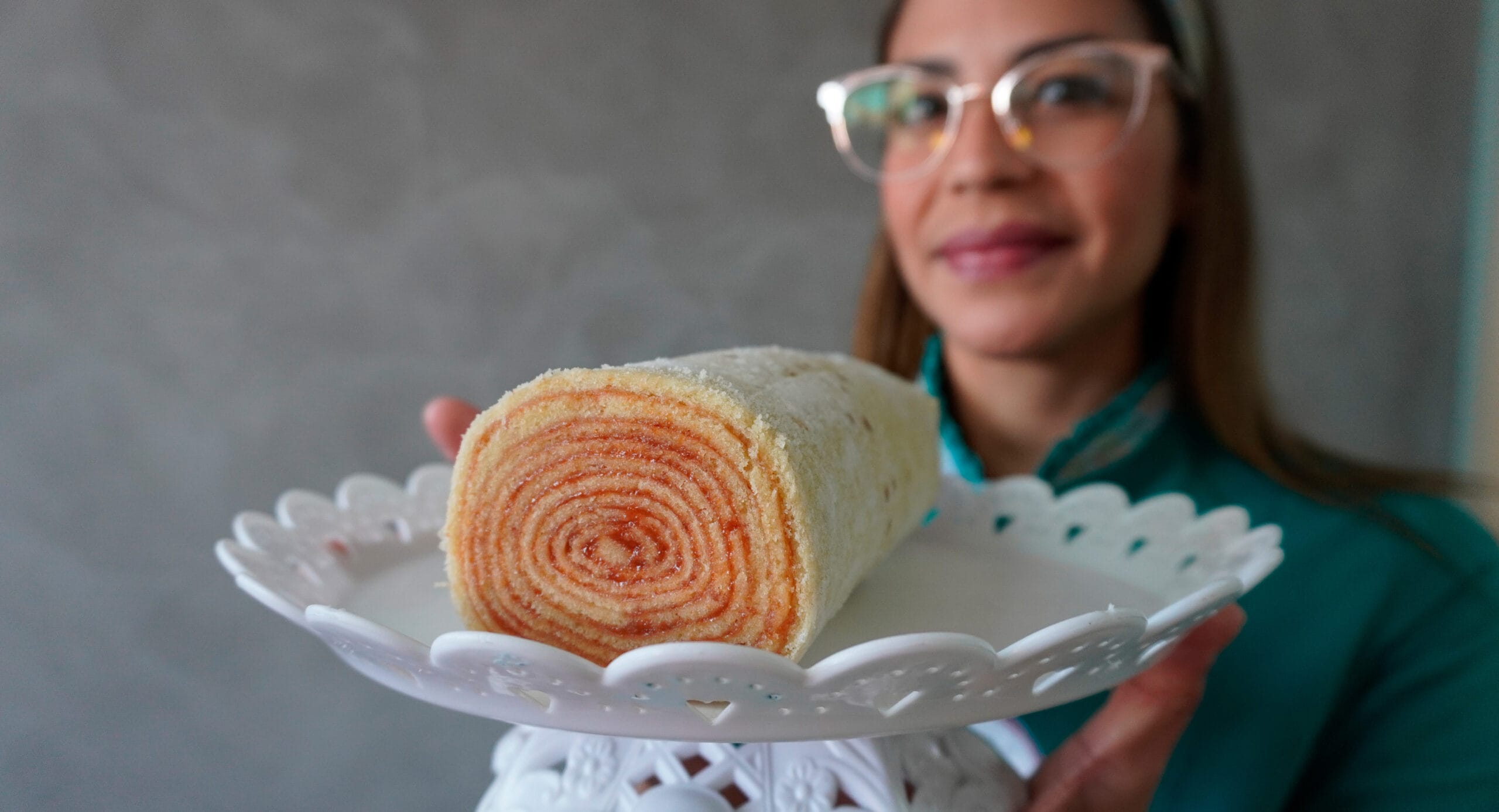 Bolo de rolo leva tradição pernambucana para a Baixada Santista e conquista clientes com receitas artesanais