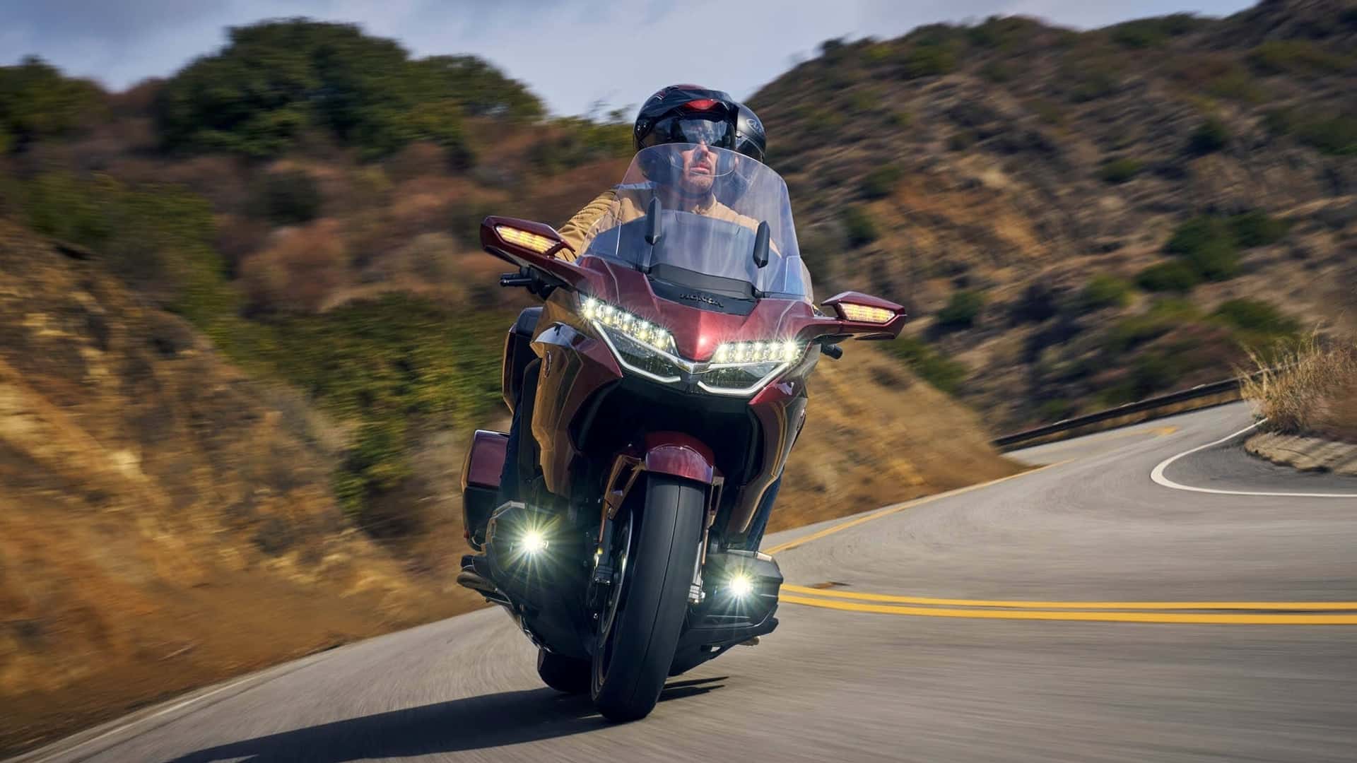 Honda Gold Wing Tour 50th Anniversary chega por R$ 304 mil