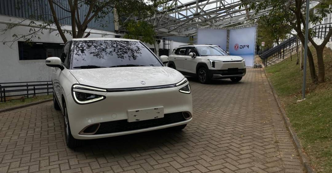 Dongfeng estreia no Brasil em agosto com hatch e SUV; fábrica segue indefinida