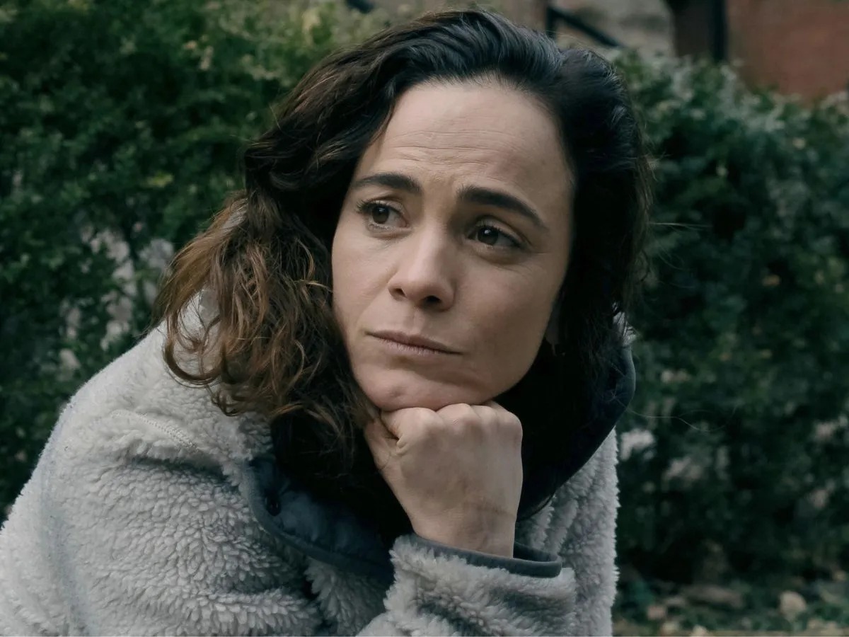 Alice Braga é destaque em INSTIGANTE teaser da 2ª temporada; Confira!