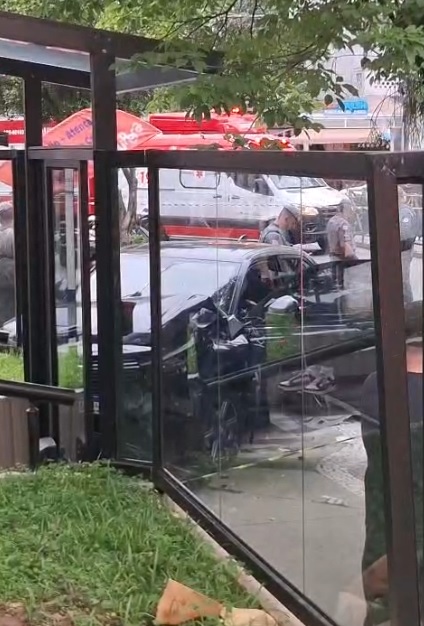Acidente deixa quatro pessoas feridas no Gonzaga, em Santos