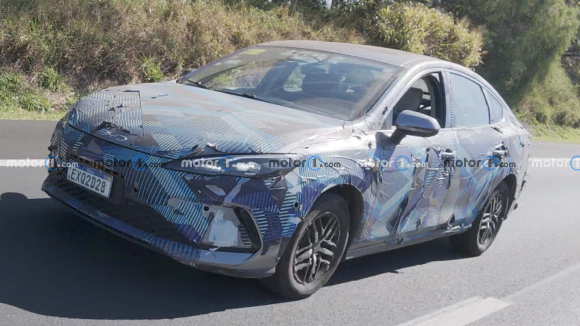 Flagra mostra novo BYD King rodando no Brasil; veja o que muda