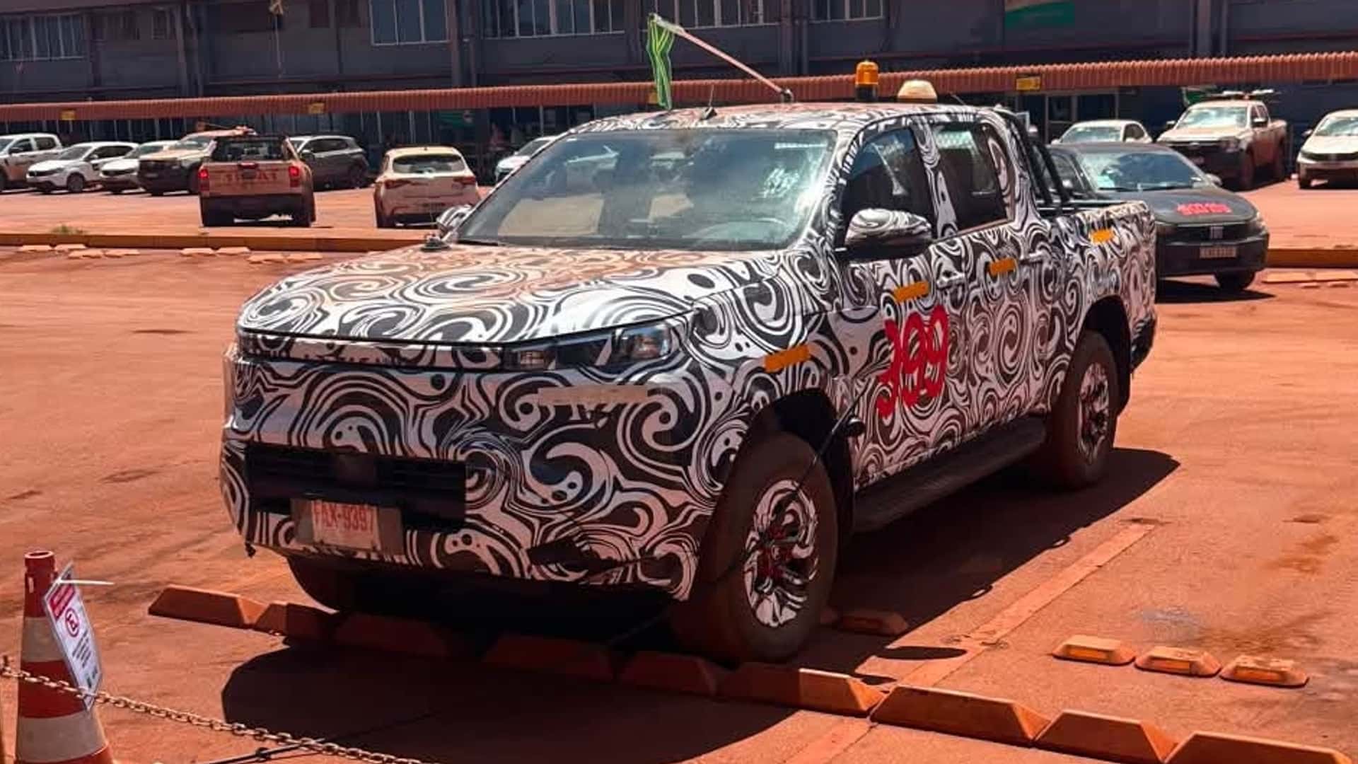 inédita Toyota Hilux elétrica aparece em testes no Brasil