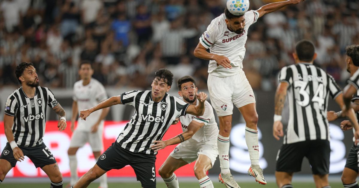 Brasileirão: Botafogo marca golaço, mas Fluminense busca empate em clássico