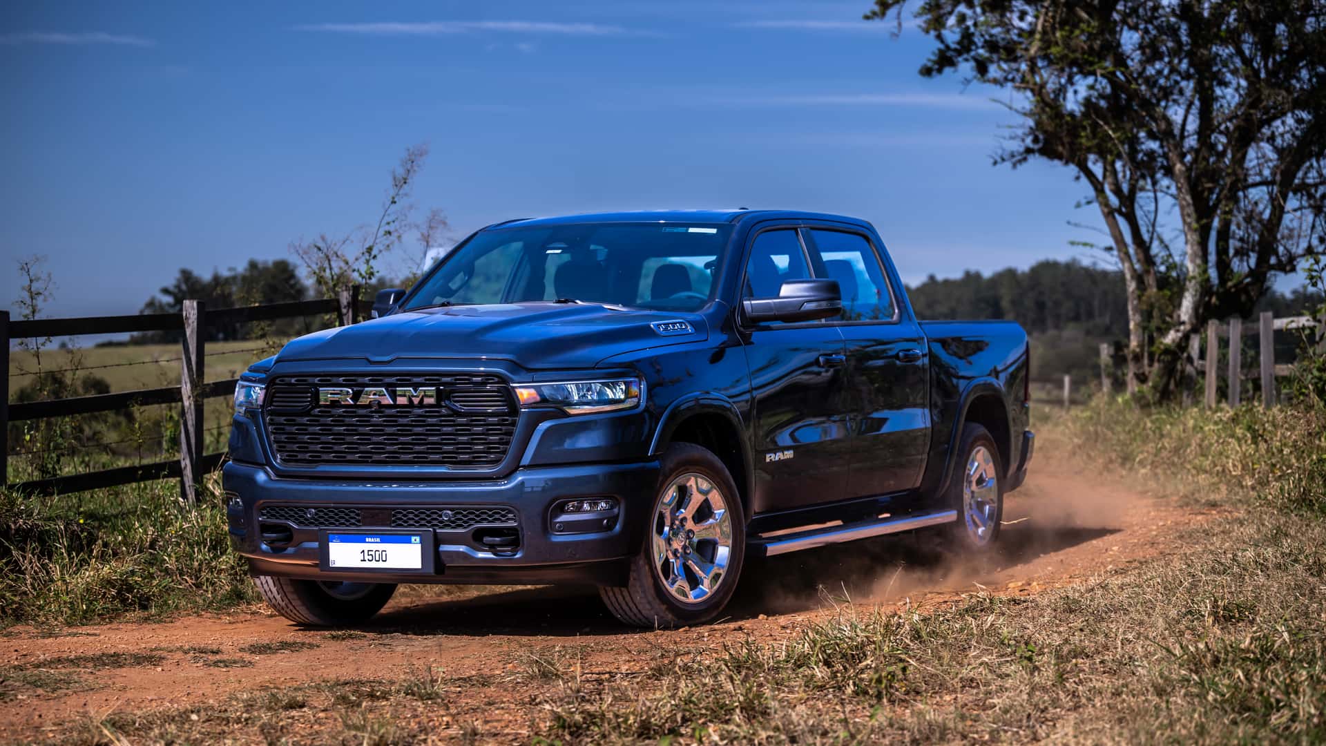 RAM 1500 Bighorn chega por R$ 449.990 como full-size mais potente do Brasil