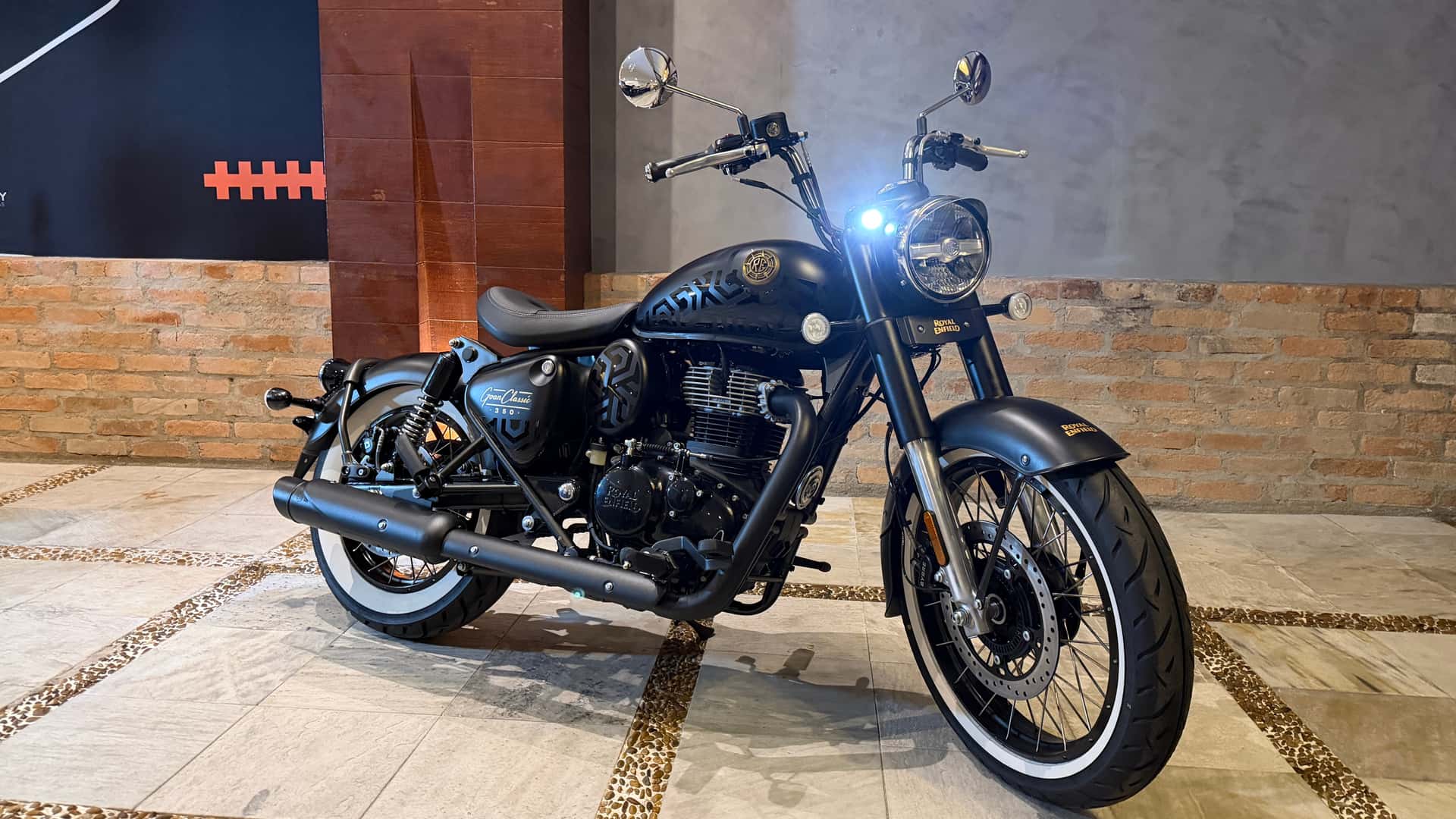 Royal Enfield confirma Goan, Guerrilla Apex e Himalayan Mana