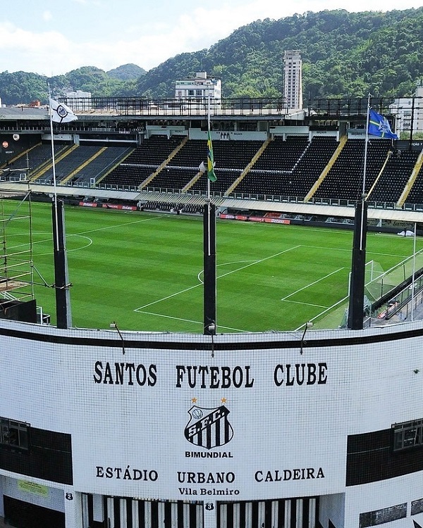 Santos FC define lateral-esquerdo e atacante como prioridades no mercado