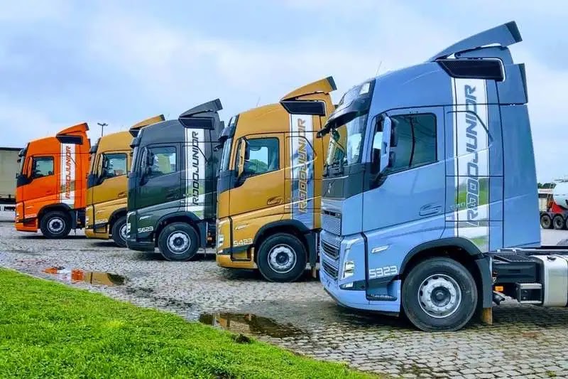 Rodojunior abre 15 vagas para motoristas em operação com carretas sider