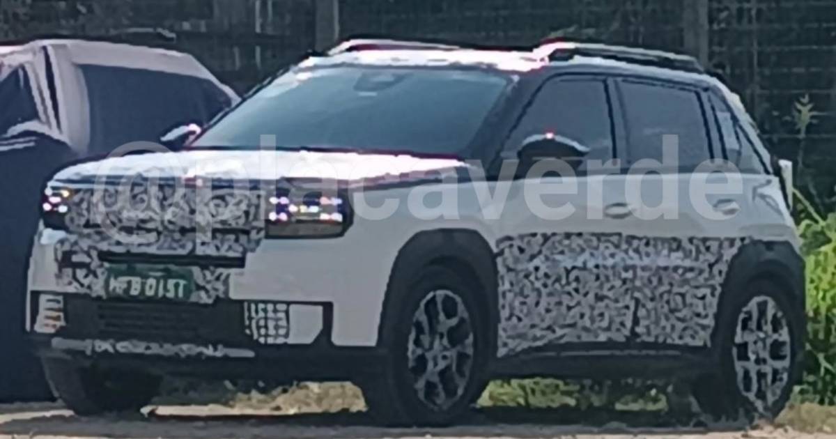 Fiat Argo X aparece com pouca camuflagem e confirma semelhanças com Grande Panda