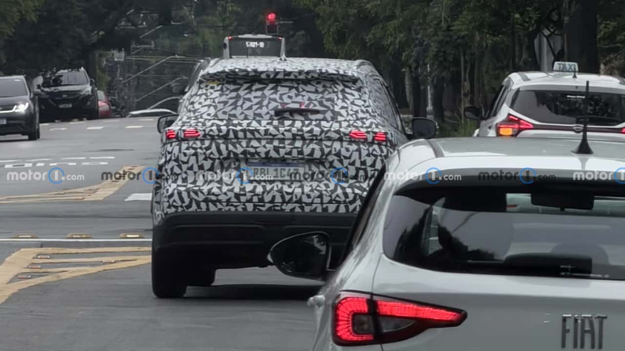 Flagra: CAOA Chery Tiggo 5X HEV segue em testes e pode ficar para 2027