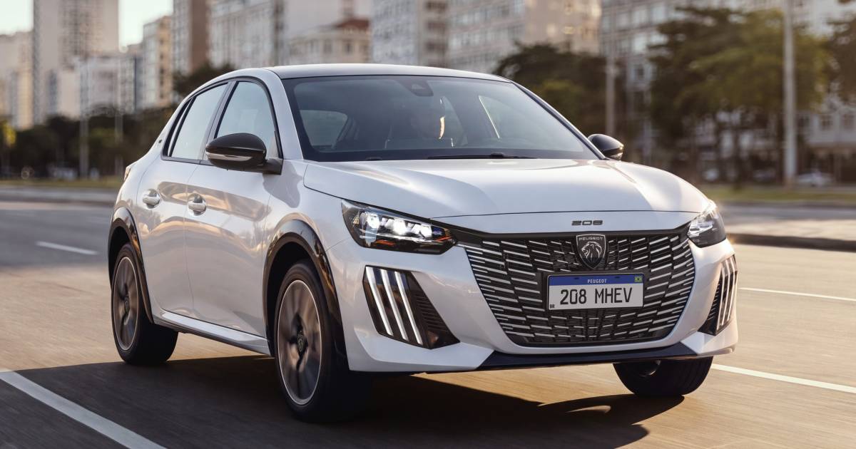 Peugeot 208 2027 estreia mais barato e menos potente; veja preços e equipamentos
