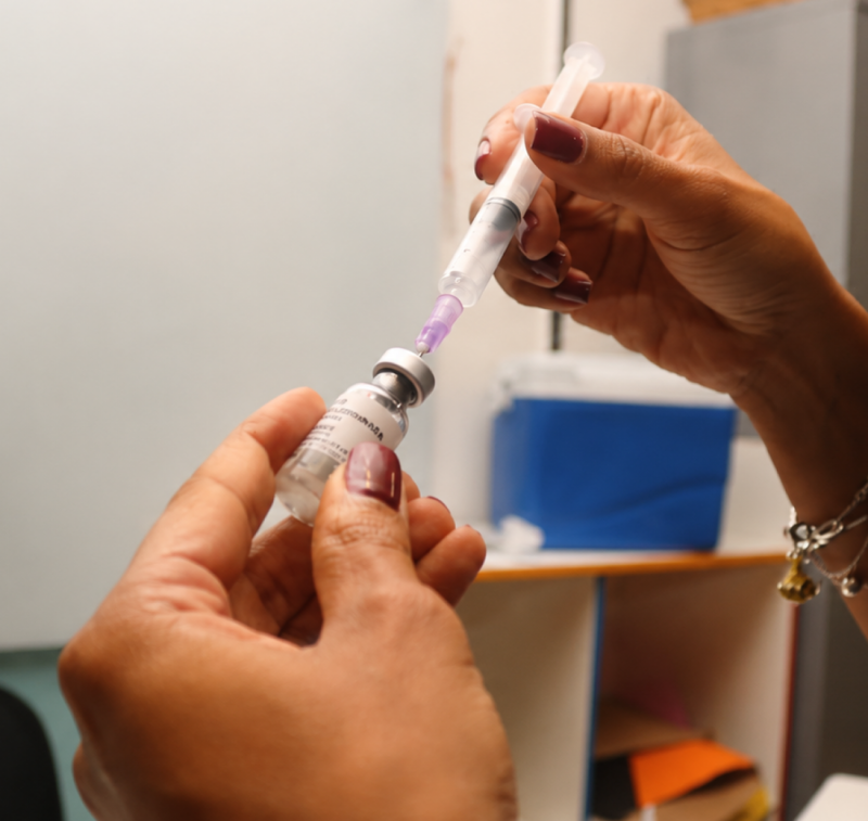 Anvisa autoriza estudos da primeira vacina de RNA mensageiro contra covid-19 desenvolvida no Brasil