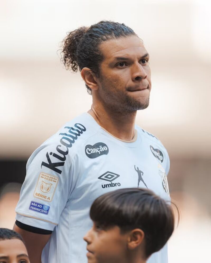 Willian Arão sofre lesão na coxa e desfalca o Santos FC até a reta final do Brasileirão
