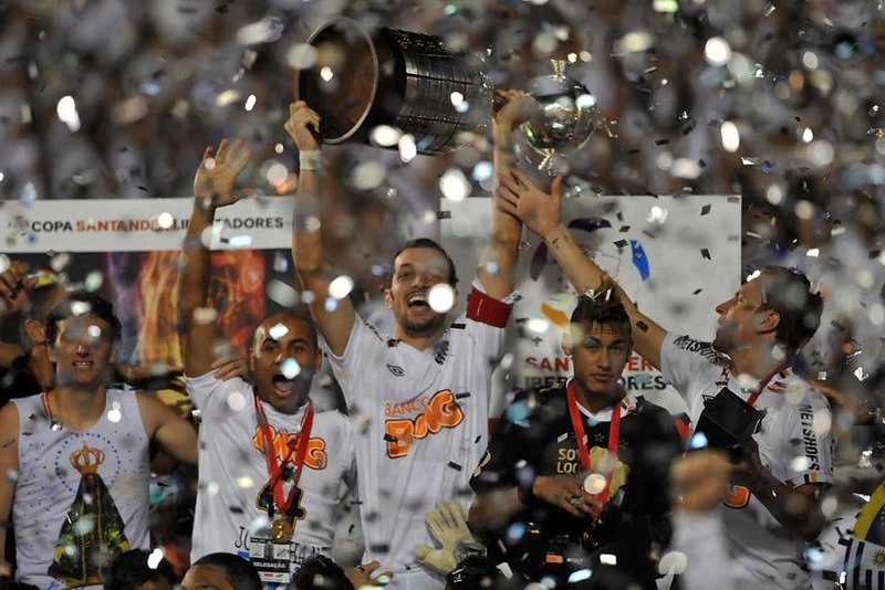 Santos FC mantém sonho da Libertadores de 2027 e encara oito decisões no Brasileirão