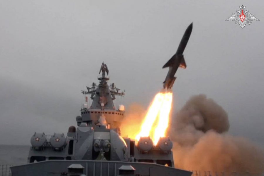 Rússia faz mega-ataque com mísseis e mata 25 na Ucrânia