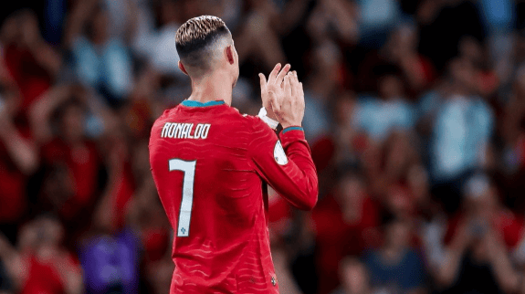 Após multa e suspensão, Cristiano Ronaldo não deve mais jogar por Portugal
