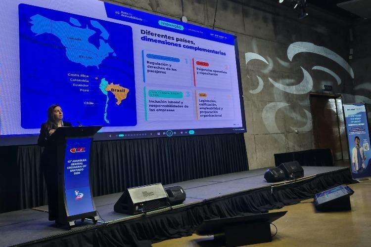 No segundo dia da Assembleia da CIT no Chile, presidente da NTC&Logística, Eduardo Rebuzzi, apresenta avanços e desafios do transporte de cargas brasileiro