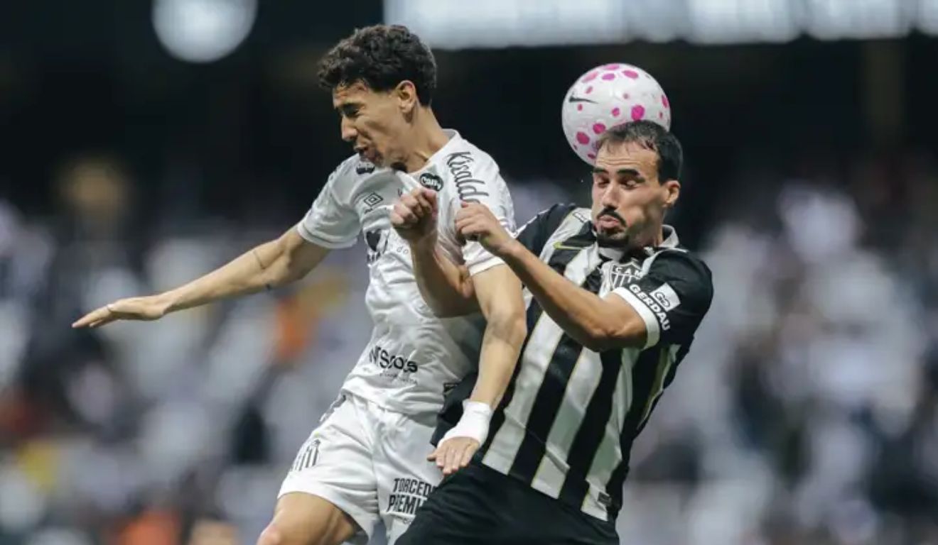 Santos toma virada nos acréscimos e perde para o Atlético-MG